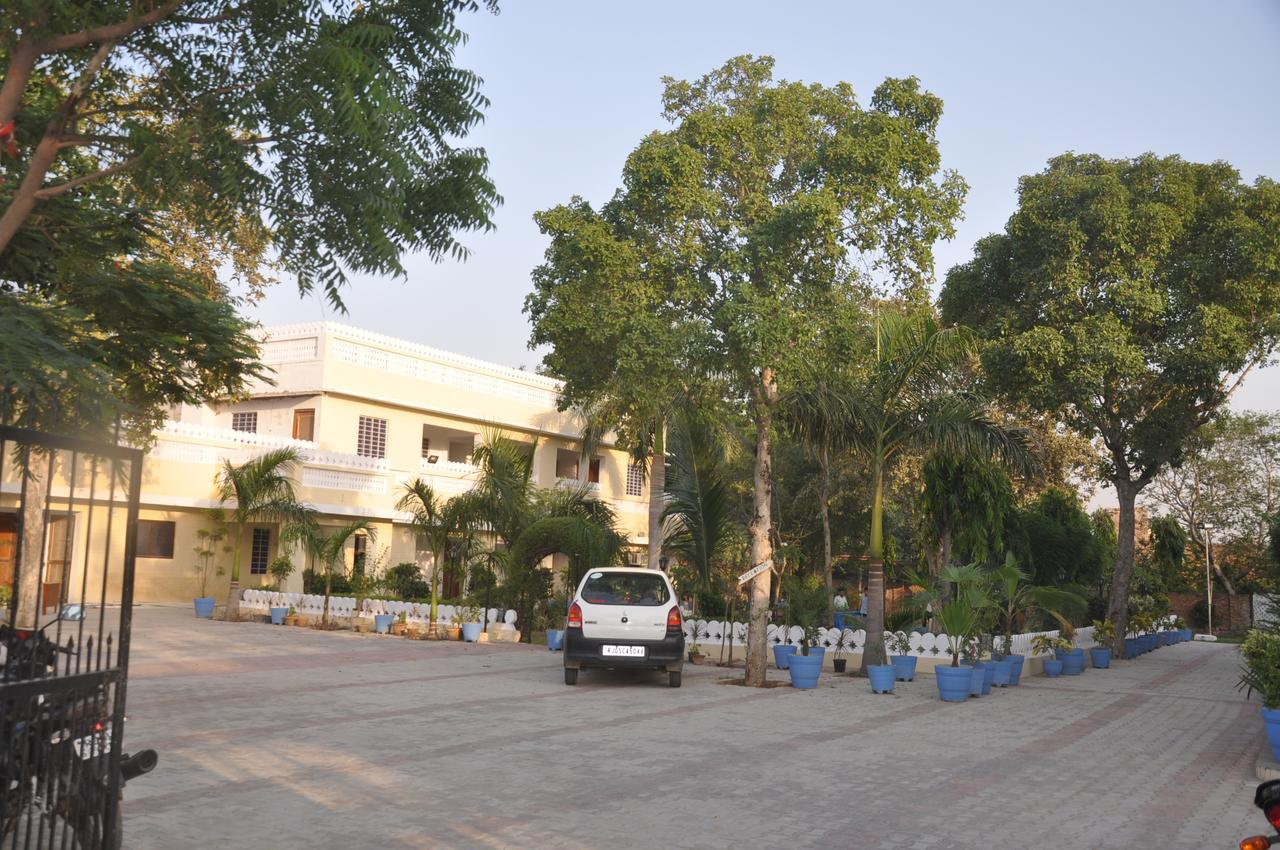 Hotel Eagle Nest Bharatpur Exterior foto