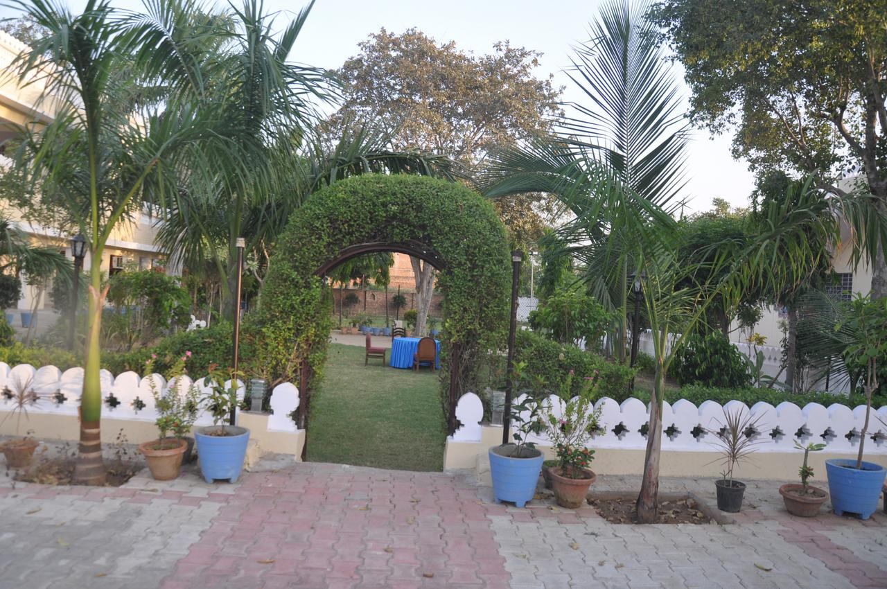 Hotel Eagle Nest Bharatpur Exterior foto